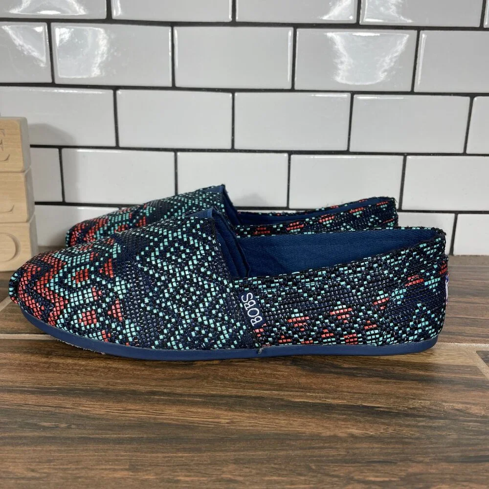 Skechers BOBS Womens Size 8.5 Shoes Navy Multicolor Aztec Print Slip On Flats